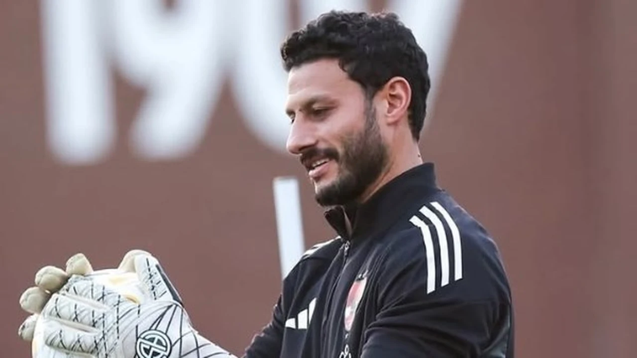 الدوري في الجزيرة.. رئيس قناة الأهلي السابق يساند محمد الشناوي